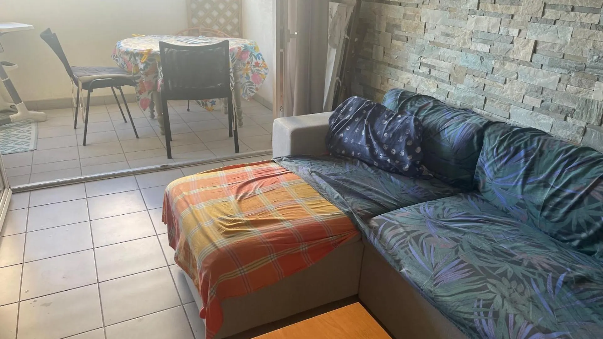 Chez Catherine Tres Beau Logement Tout Equipe Et Proche Des Transports Marseilles Appartement