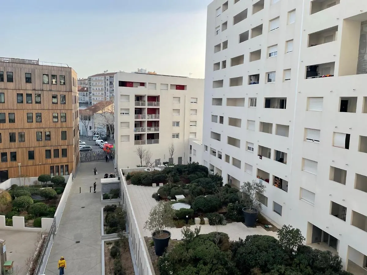 Appartement Chez Catherine Tres Beau Logement Tout Equipe Et Proche Des Transports Marseille France